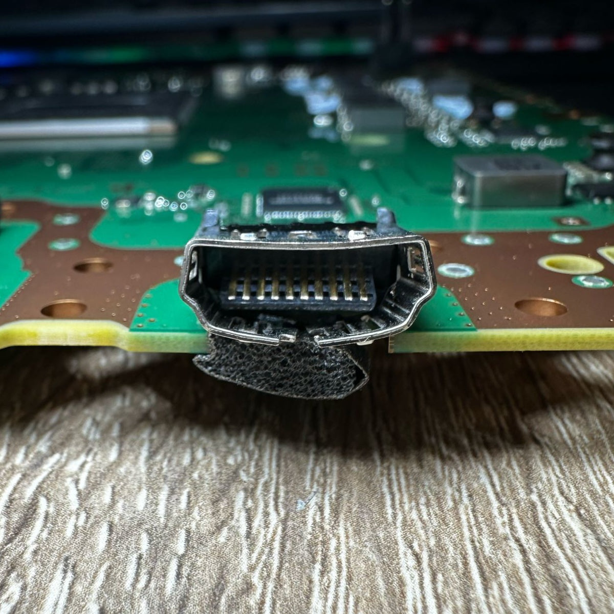 Inlocuire mufa HDMI